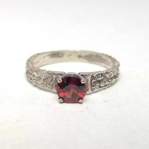 Vintage Sterling Silver Round Red Rhinestone Solitaire Ring, Size 9 1/2 Band - Picture 2 of 8